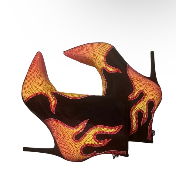 Thalia Sodi Brand New! Black and Yellow Flame Heeled Boots size 9.5 sparky - Picture 2 of 7